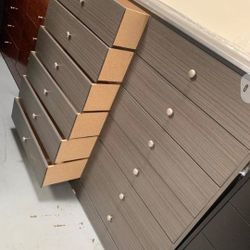 12 Drawer Dressdr