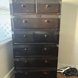1 Dresser 