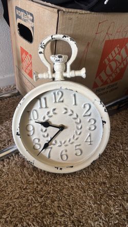 vintage-style analog tabletop clock
