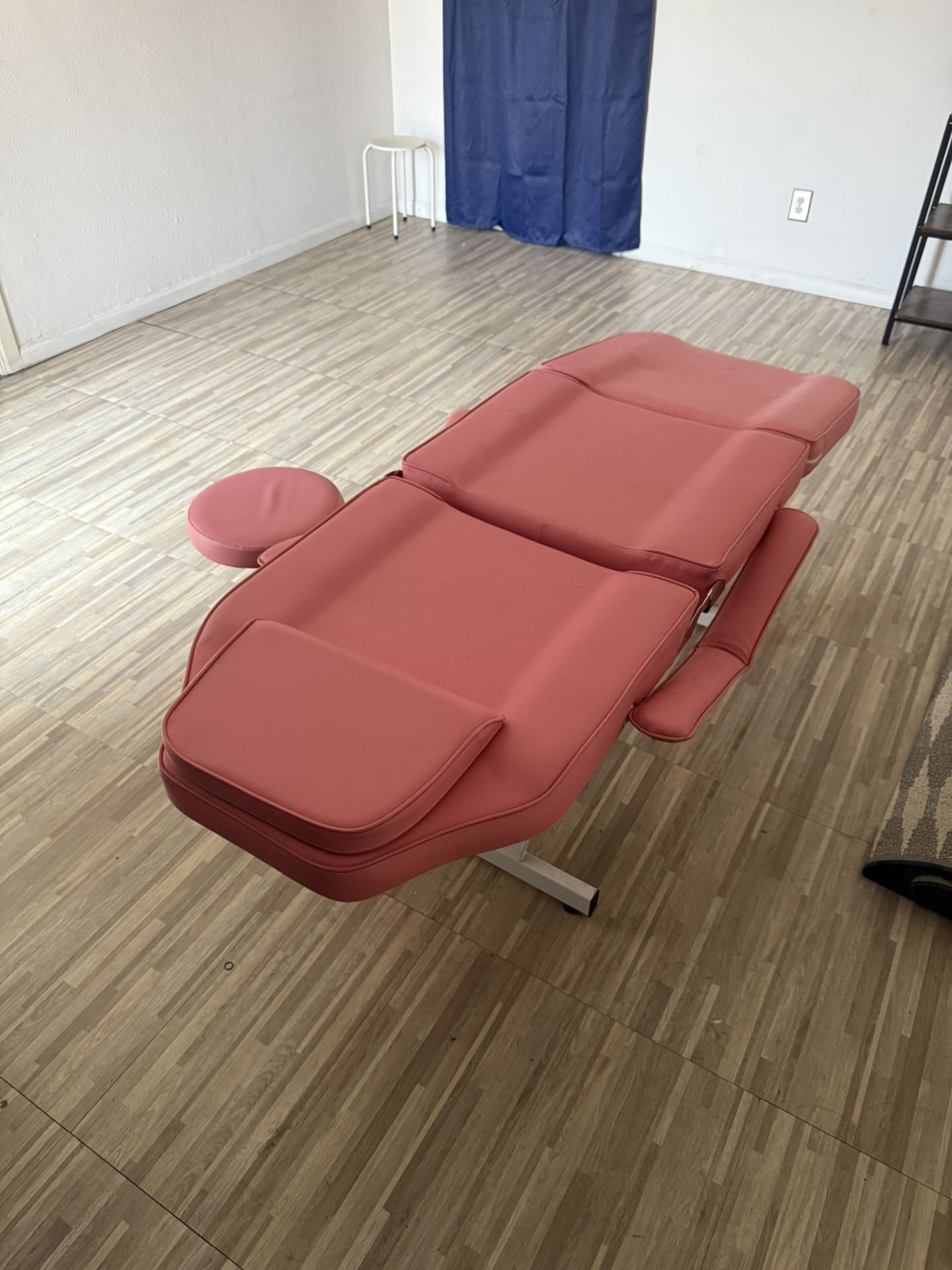 Brand, New Pink Tattoo Table And Chair Will Deliver