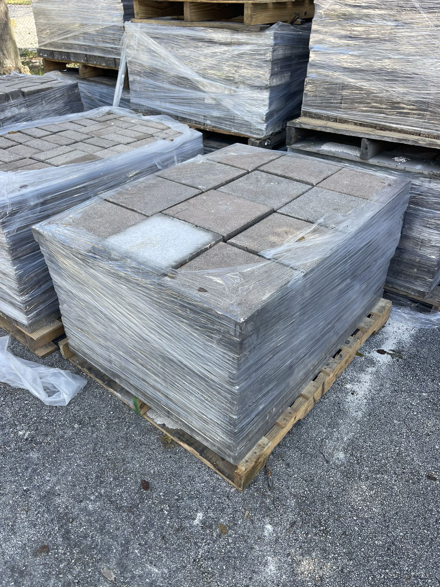 Pavers 12x12—8x8—4x8 Each Pallet 55 Delivery Available for Sale in