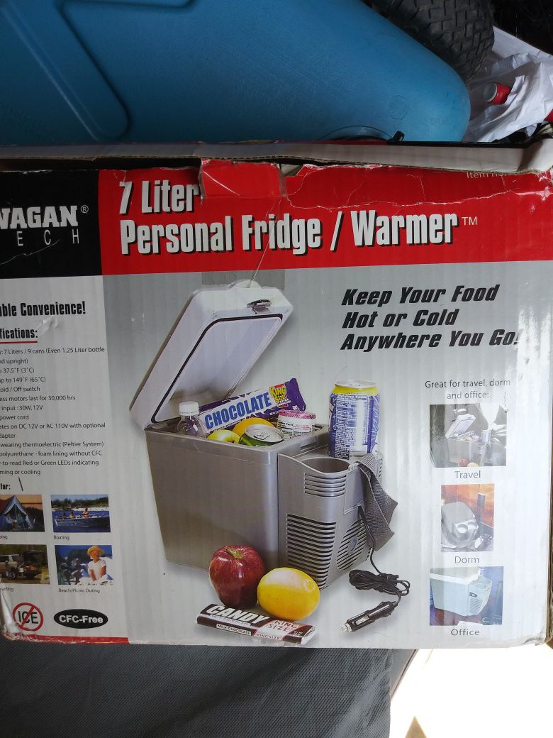Hot and cold cooler brand new