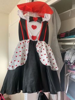 Women’s Queen of Hearts Halloween costume size medium