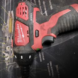 Miluakee 12v Drill