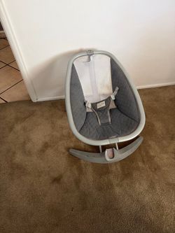 Baby swing/rocker