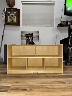 Wooden storage cabinet/bookshelf/toy organizer