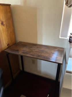 Small foldable desk