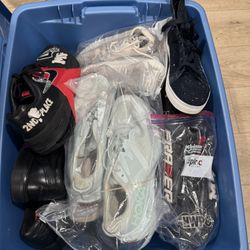 SPORT SHOES 