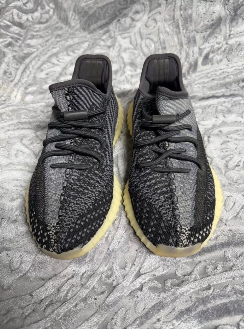 Size adidas Yeezy Boost 350 V2 Low Carbon