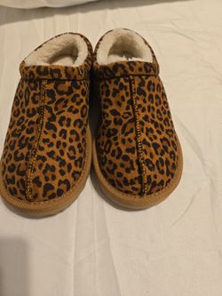 Girls shoes