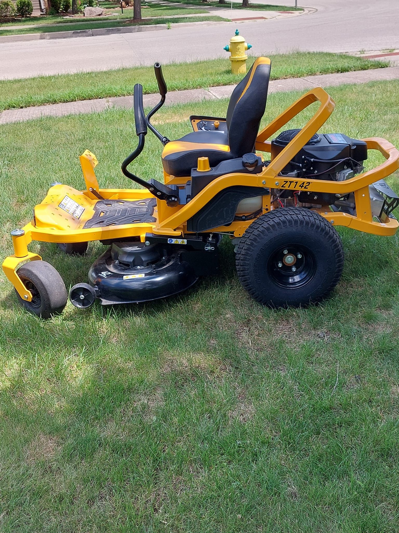 Lawn mower- Cub Cadet