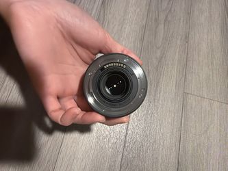 Canon EF-M 32mm f/1.4 STM Lens – Like New