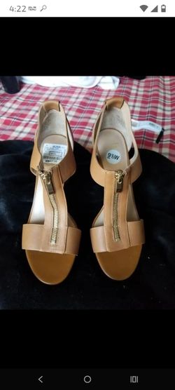 Tan Leather Sandals with Gold Zipper Size 9.5W