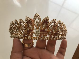 Crowns (1 gold and 1 silver)