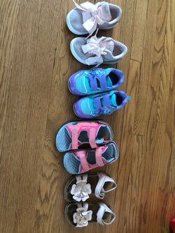 Little girls shoes size 10 /11