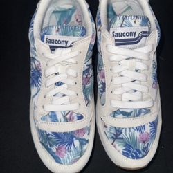 Saucony Women's Jazz 81 sneakers in a white floral print