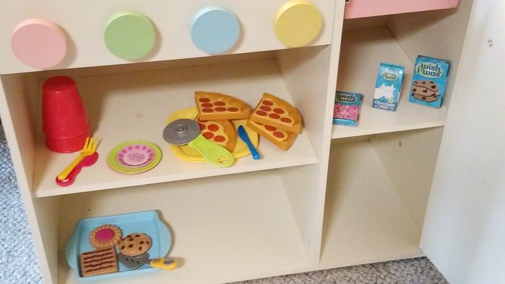 KIDS WOOD KITCHEN PLAYSET W 34 PC DISHES/ FOOD