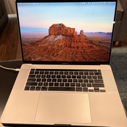 Apple MacBook Pro 16” Intel Core i7/16 GB Ram/512 GB SSD in Great Condition