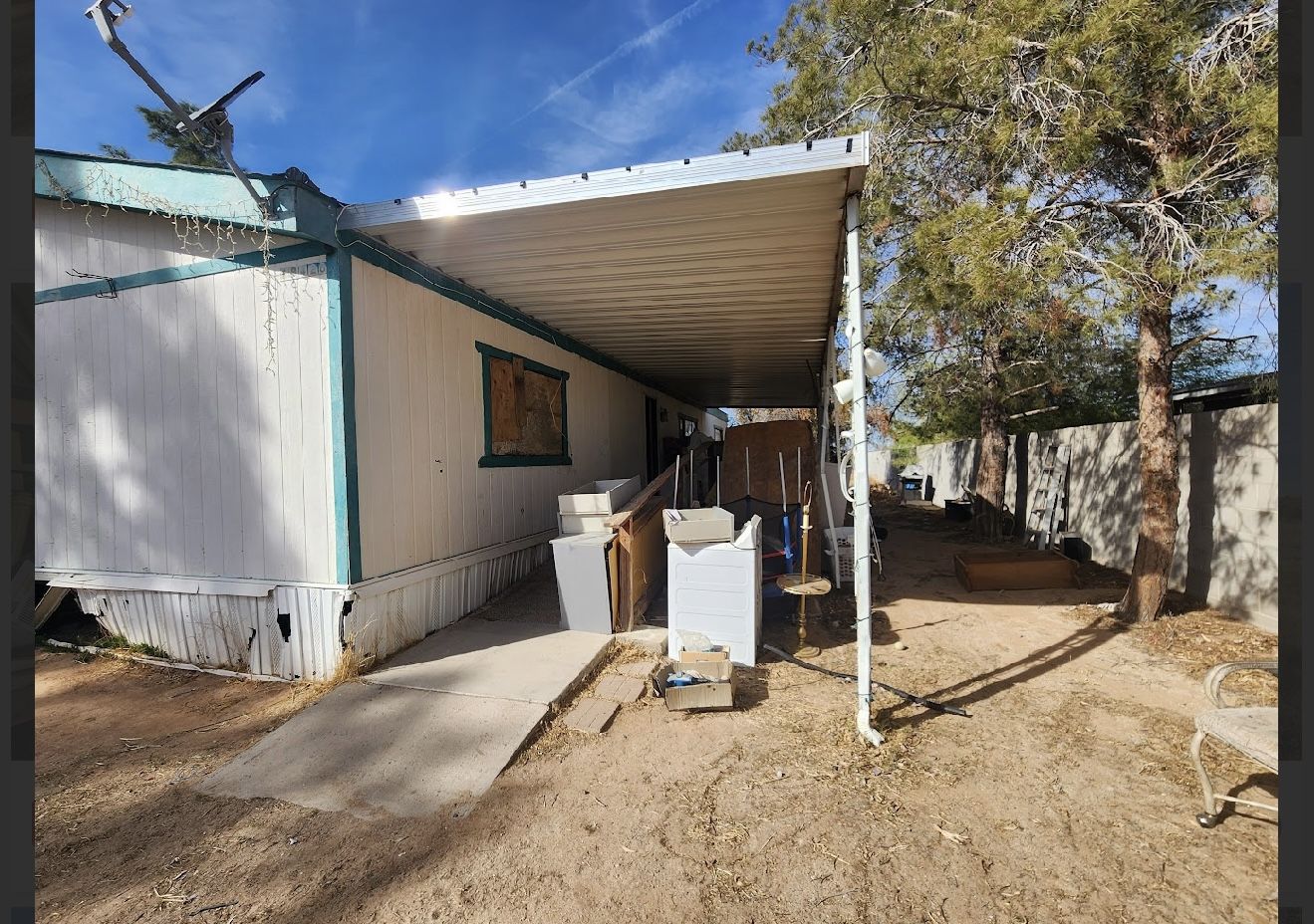 Venta de Traila Con Terreno En Casa Grande ‼️