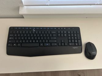 Logitech Wireless Keyboard and Mouse Combo