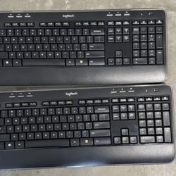 Logitech MK520 Wireless Keyboard and Mouse Combo - Black/Grey