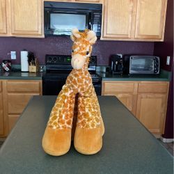 Vintage Bestever Giraffe Plush.  20” Funny Big Feet. Long Legs Standing.  Rare Find.