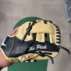 All Star 9.5” Fielders  Training Mitt 