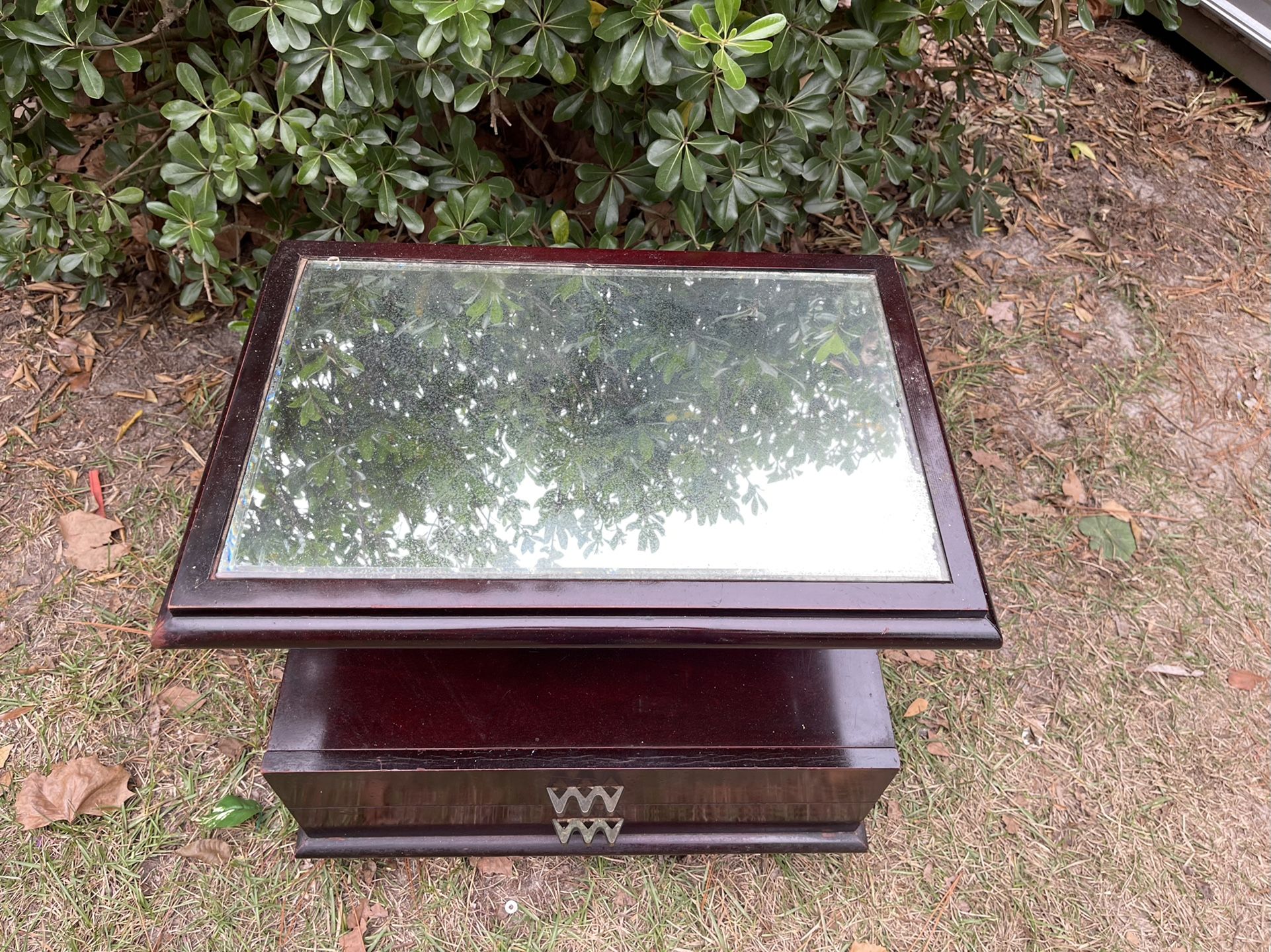 End Table/ Side Table