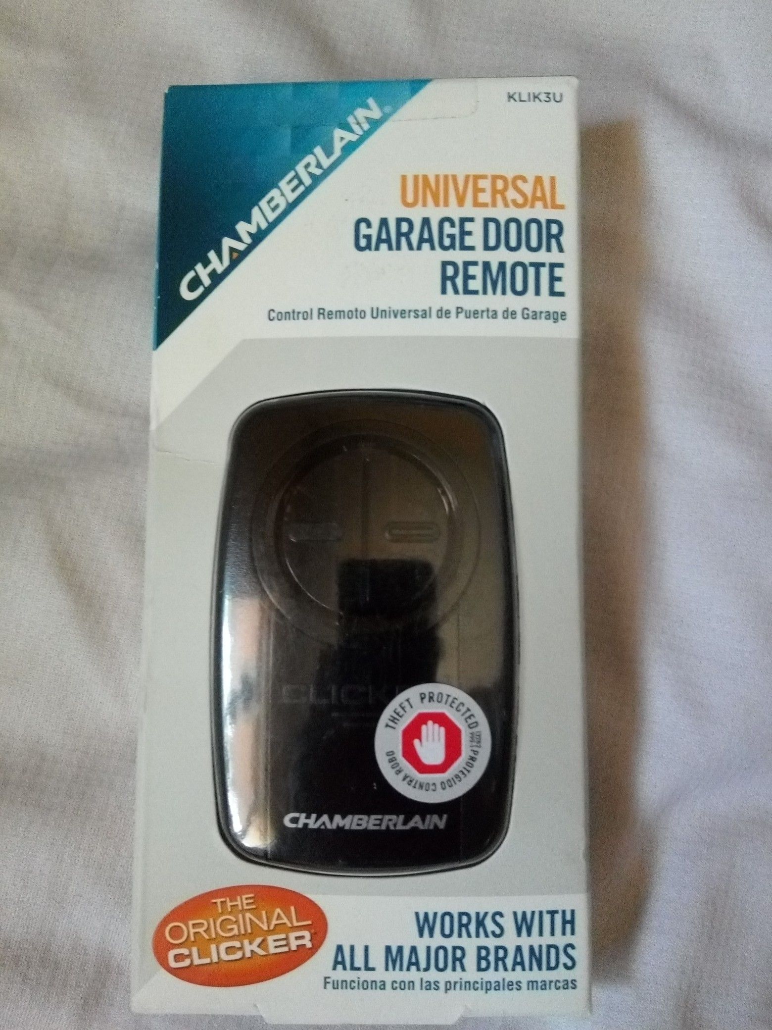 CLICKER CHAMBERLAIN UNIVERSAL GARAGE DOOR REMOTE WORKS WITH ALL MAJOR BRANDS