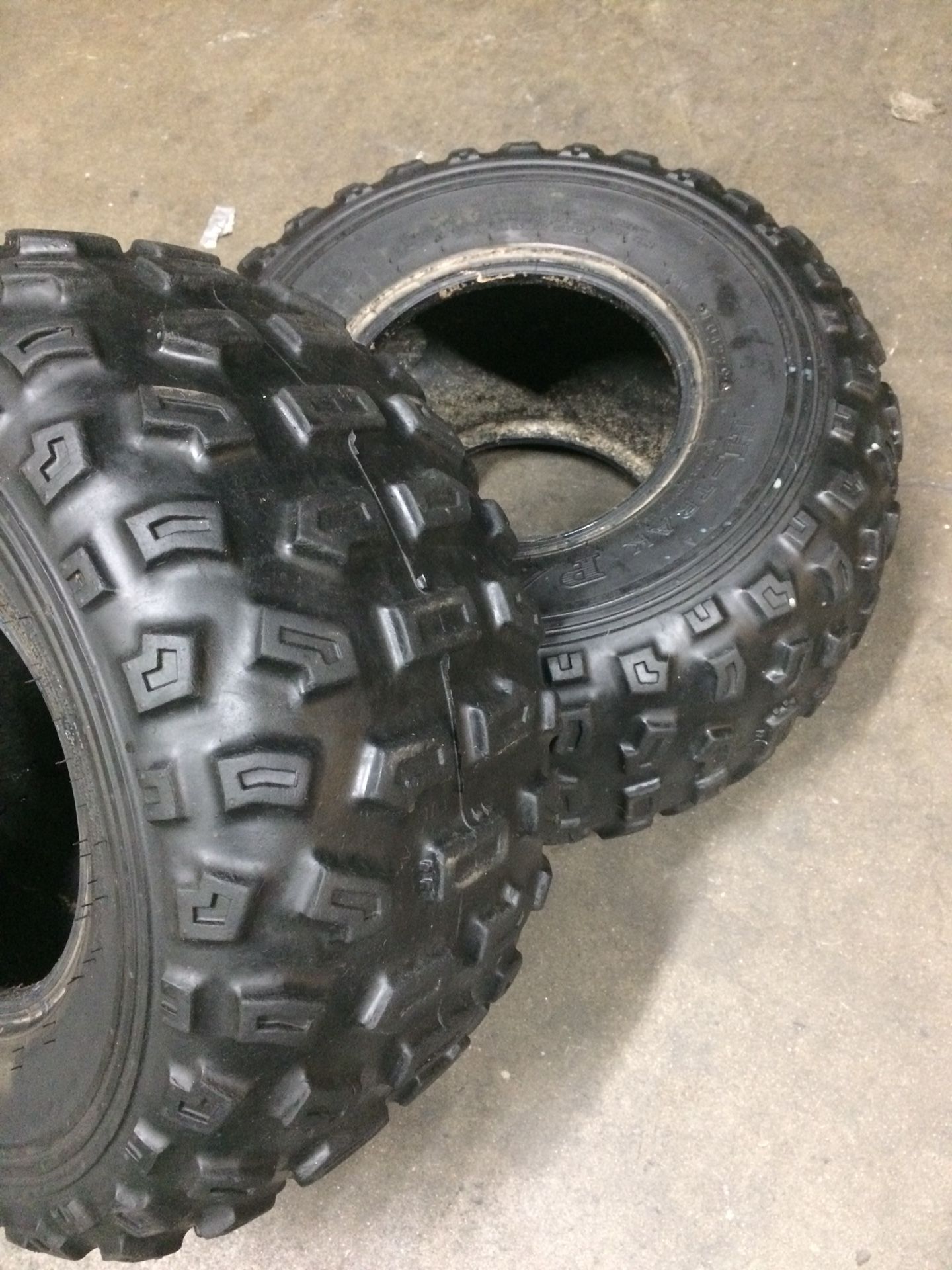 22x10-9 ATV TIRES 75% LIFE