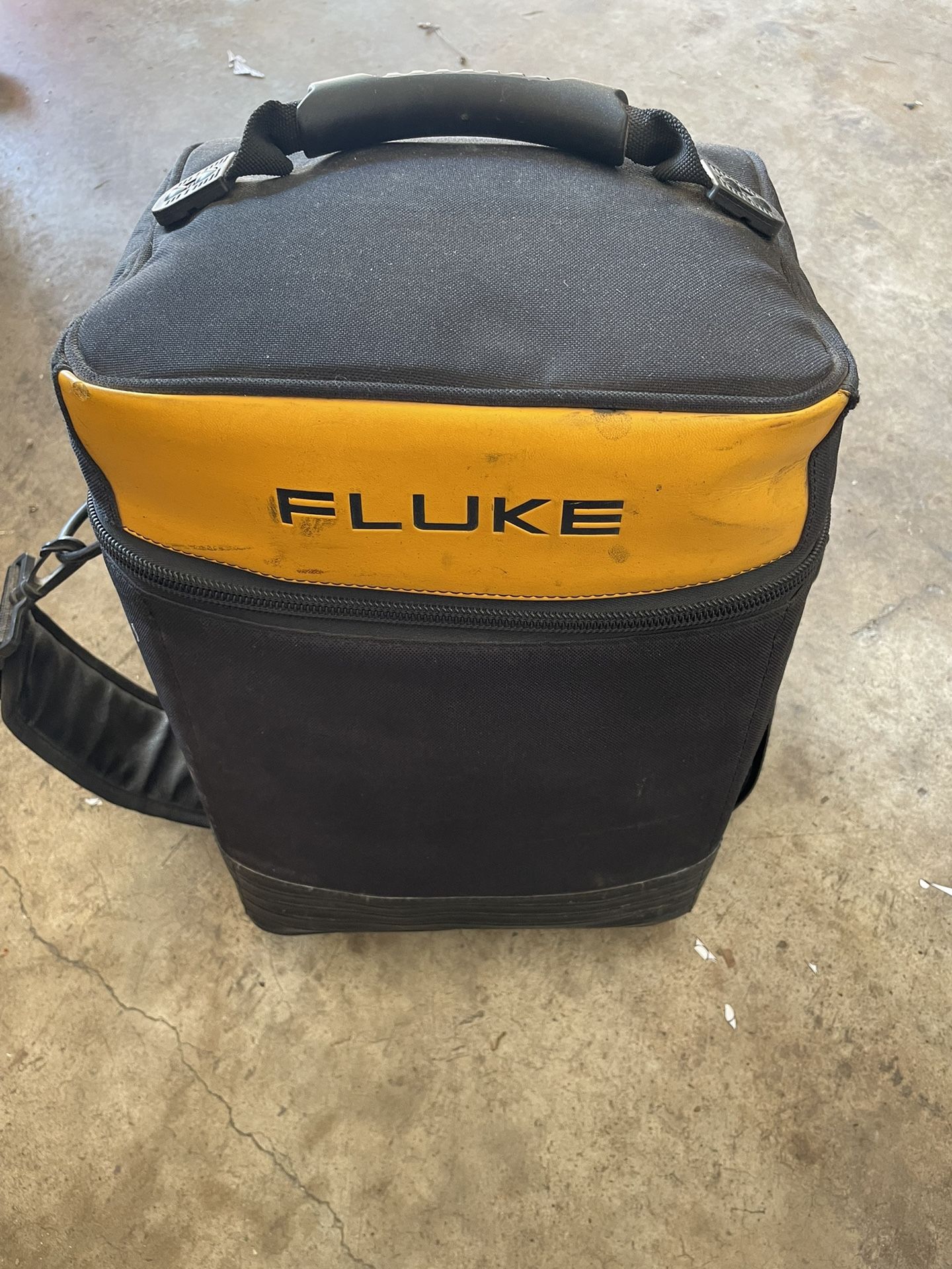 Fluke 1550B Digital MegOhmMeter $125