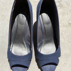 Woman’s Life Stride Wedge Heels