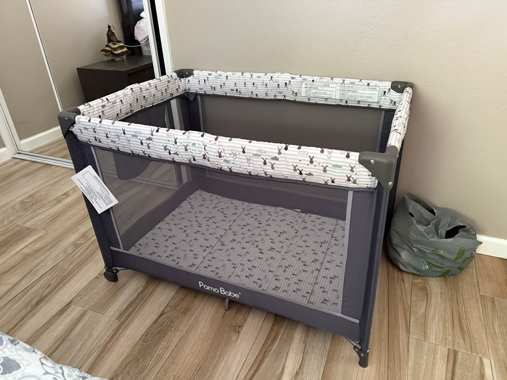 Portable Crib / Play Pen