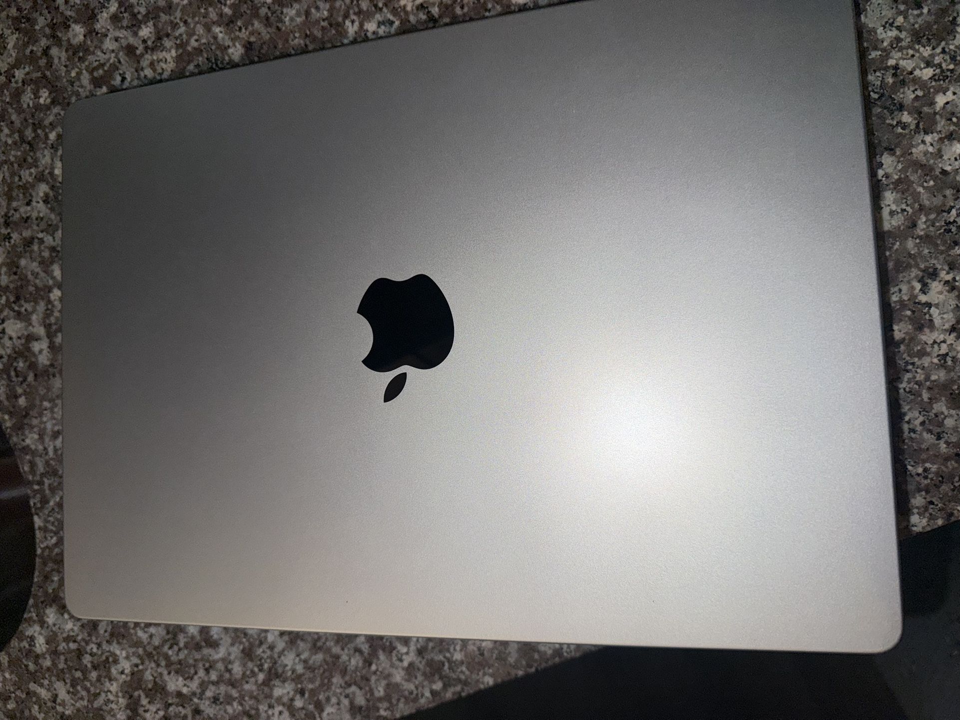 USED/NEW MACBOOK 14” 2023