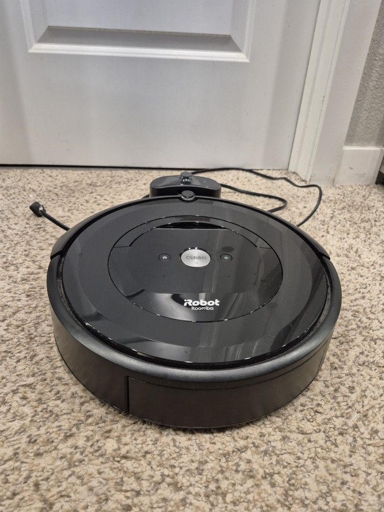 iRobot Roomba E5 Robot Vacuum
