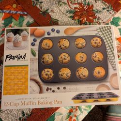 12 Cup Muffin Baking Pan. New In Box