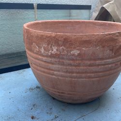 2’ Wide pot