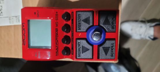 Zoom MS-60B bass effects pedal