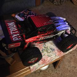huge red /white r/c car
