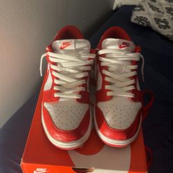 nike dunk low SP St.john’s 