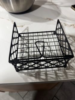 Napkin basket