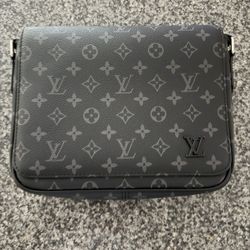 Louis Vuitton District PM – Monogram Eclipse Crossbody