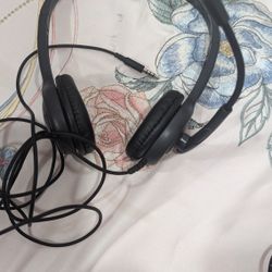 Headphones 