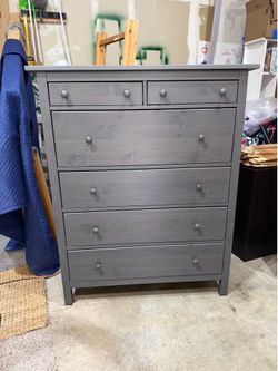 ikea hemnes 6 drawer dresser (DELIVERY AVAILABLE)