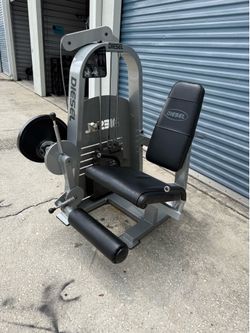 Leg machine