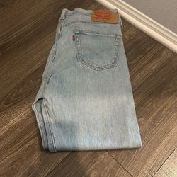 Men Levi’s W 34 L29