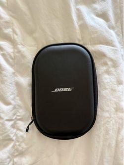 BOSE Quiet Comfort headphone case AVAILABLE