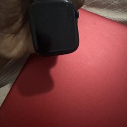 Apple Watch (series 8 44mm)
