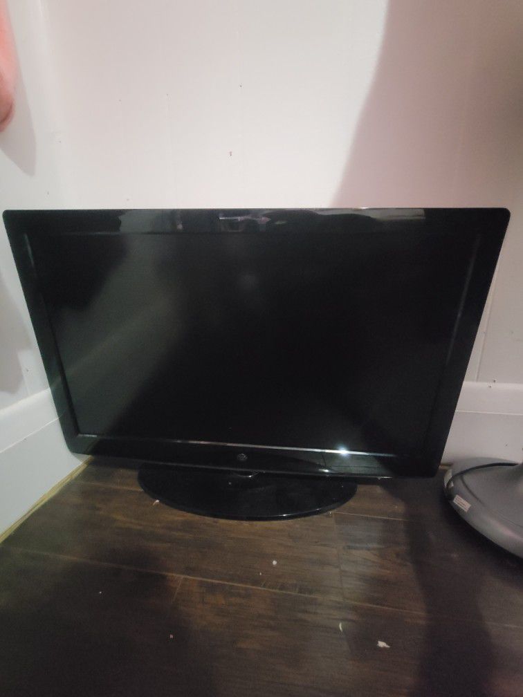 Westinghouse TV (30-32 Inch)