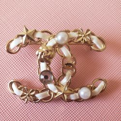 White And Gold Brooch